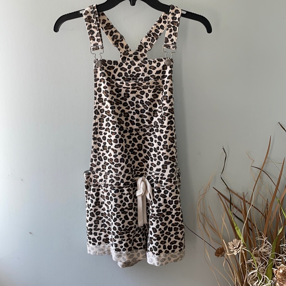 Neely leopard print comfy overall shorts with tie and pocket